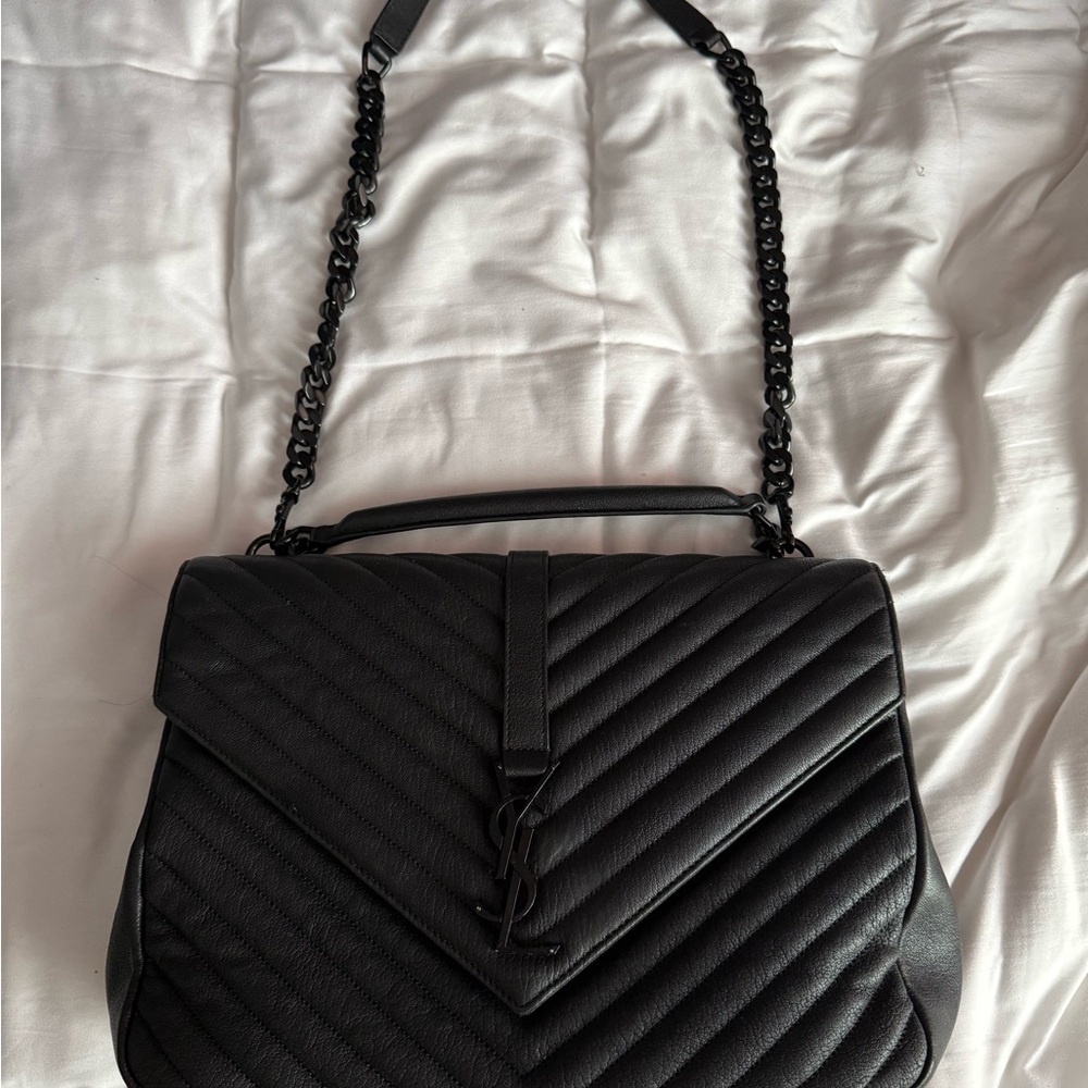 Yves Saint Laurent YSL
College Medium Flap YSL Shoulder Bag in Quilted Leather